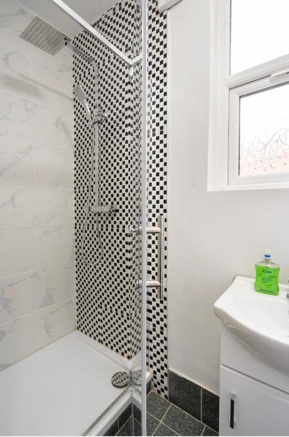 Luxury Flat In Moseley With Free Parking Apartment เบอร์มิงแฮม ภายนอก รูปภาพ